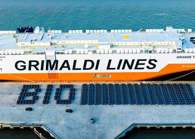 Stellantis espera un barco con los brazos abiertos. Uno cargado de coches chinos para asaltar los SUV de 30.000 euros